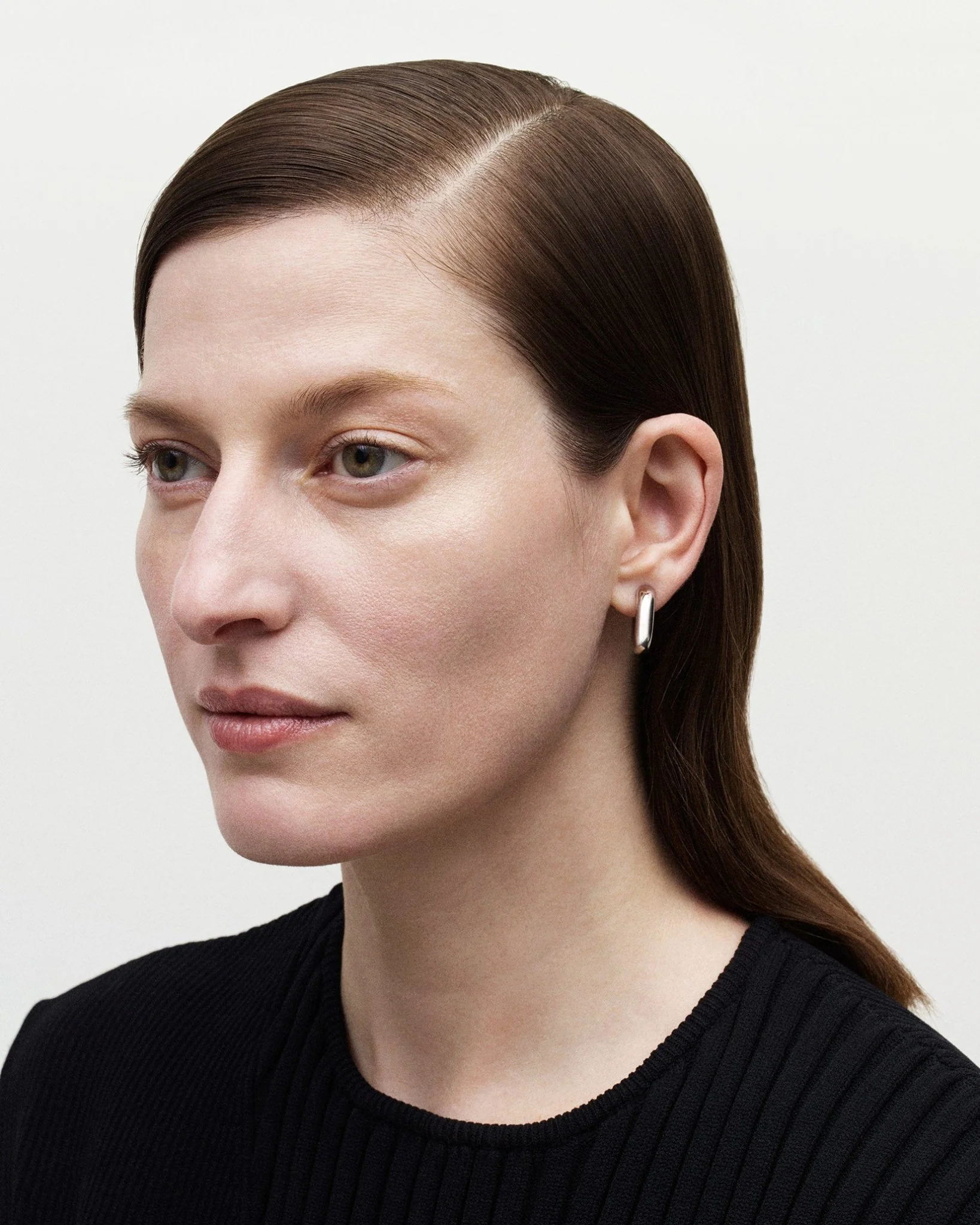 .75" Perfect Hoops in Gold - Image 4