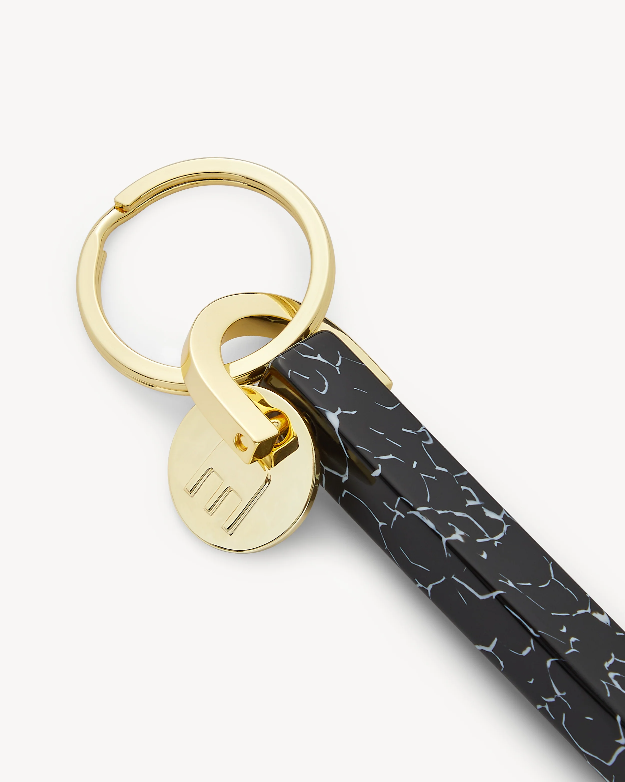 Bar Keychain in Black Marble - Gold - Image 2