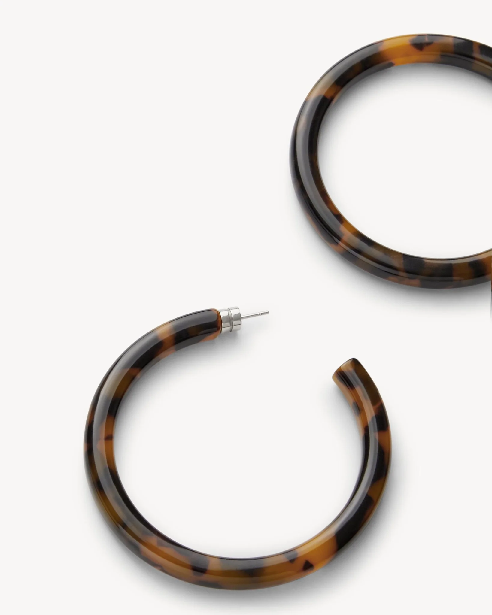 Bold Hoops in Classic Tortoise - Image 3
