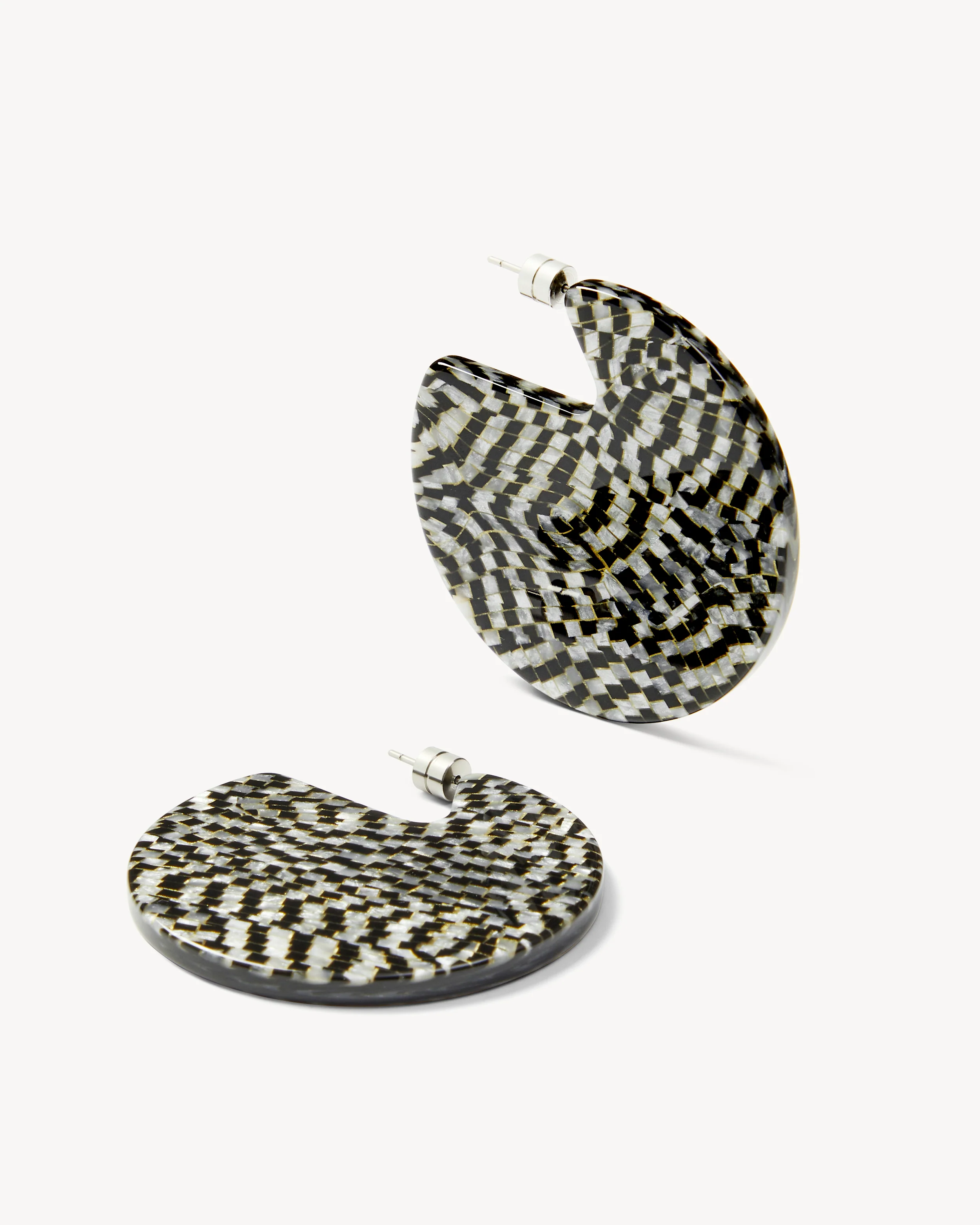 Clare Earrings in Perle Noir - Image 3