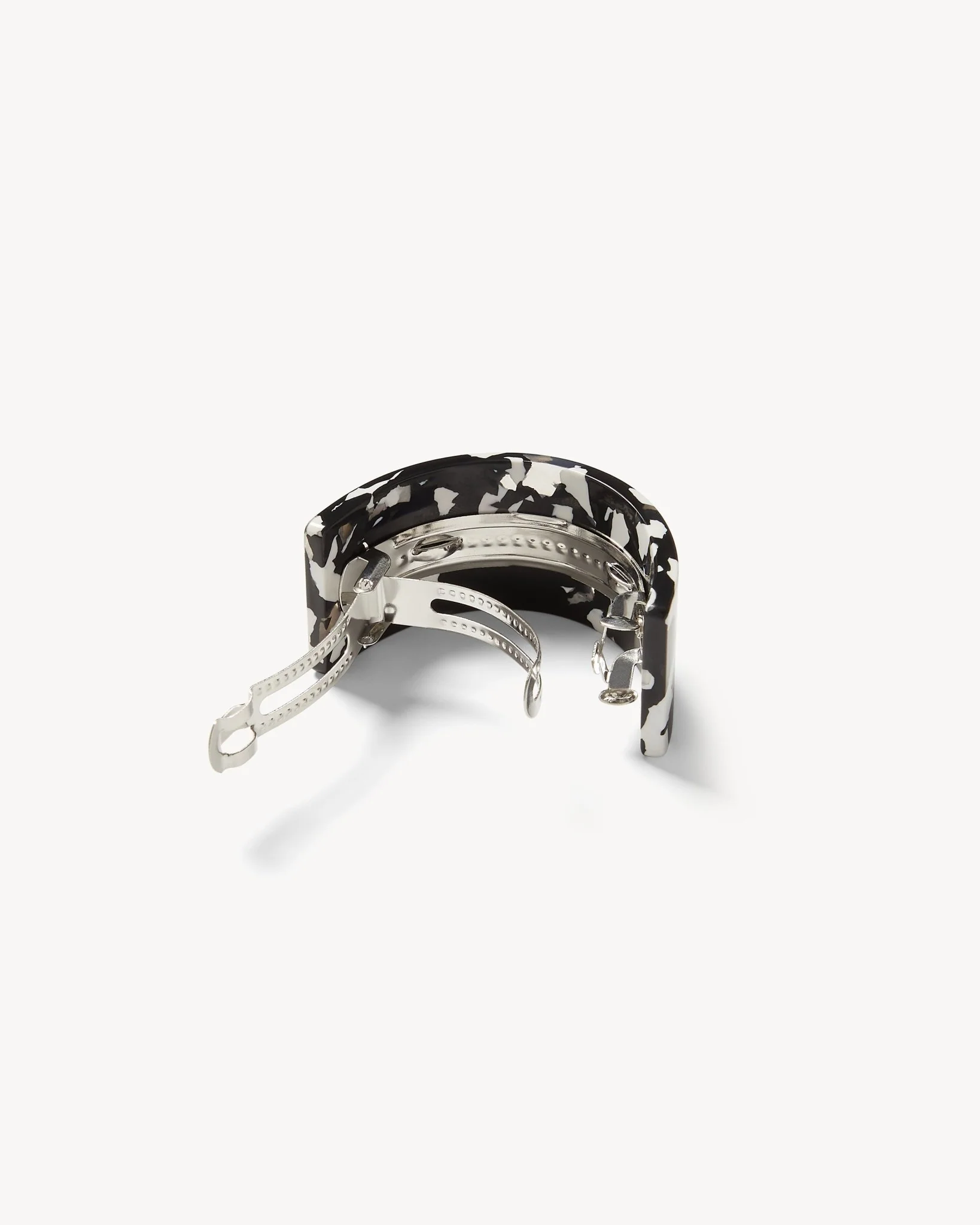 French Pony Barrette in Noir - Image 2