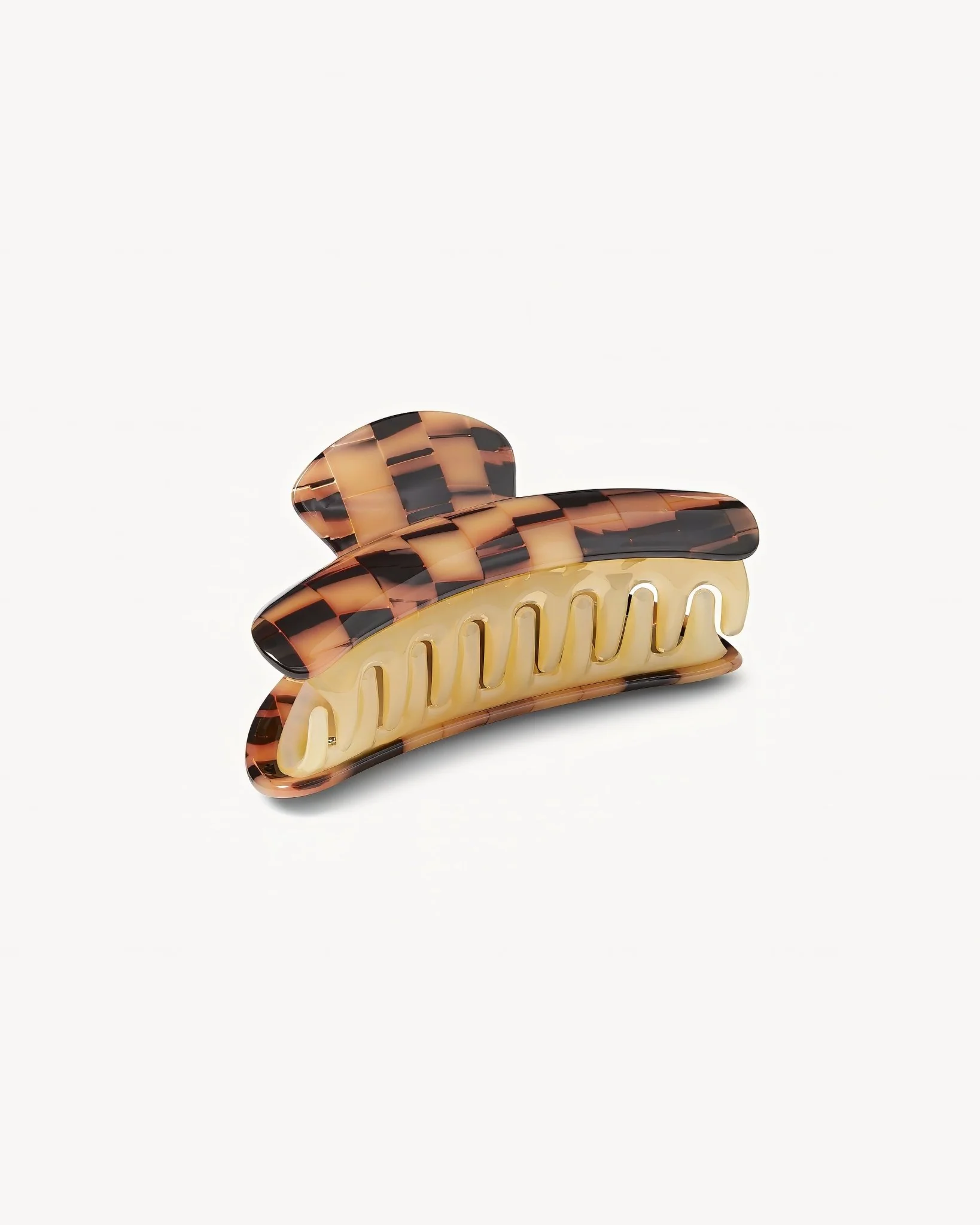 Grande Heirloom Claw in Blonde Checker - Image 3