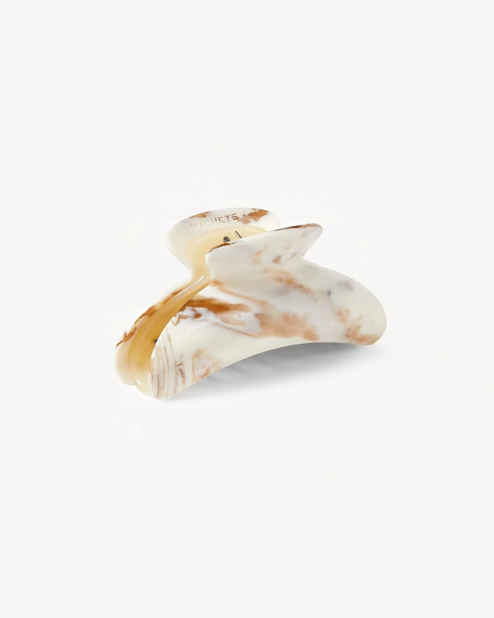 Grande Heirloom Claw in Dune - Image 2
