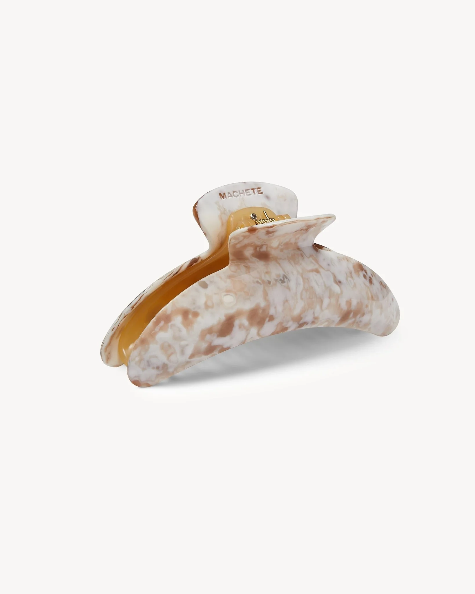 Jumbo Heirloom Claw in Dune - Image 2