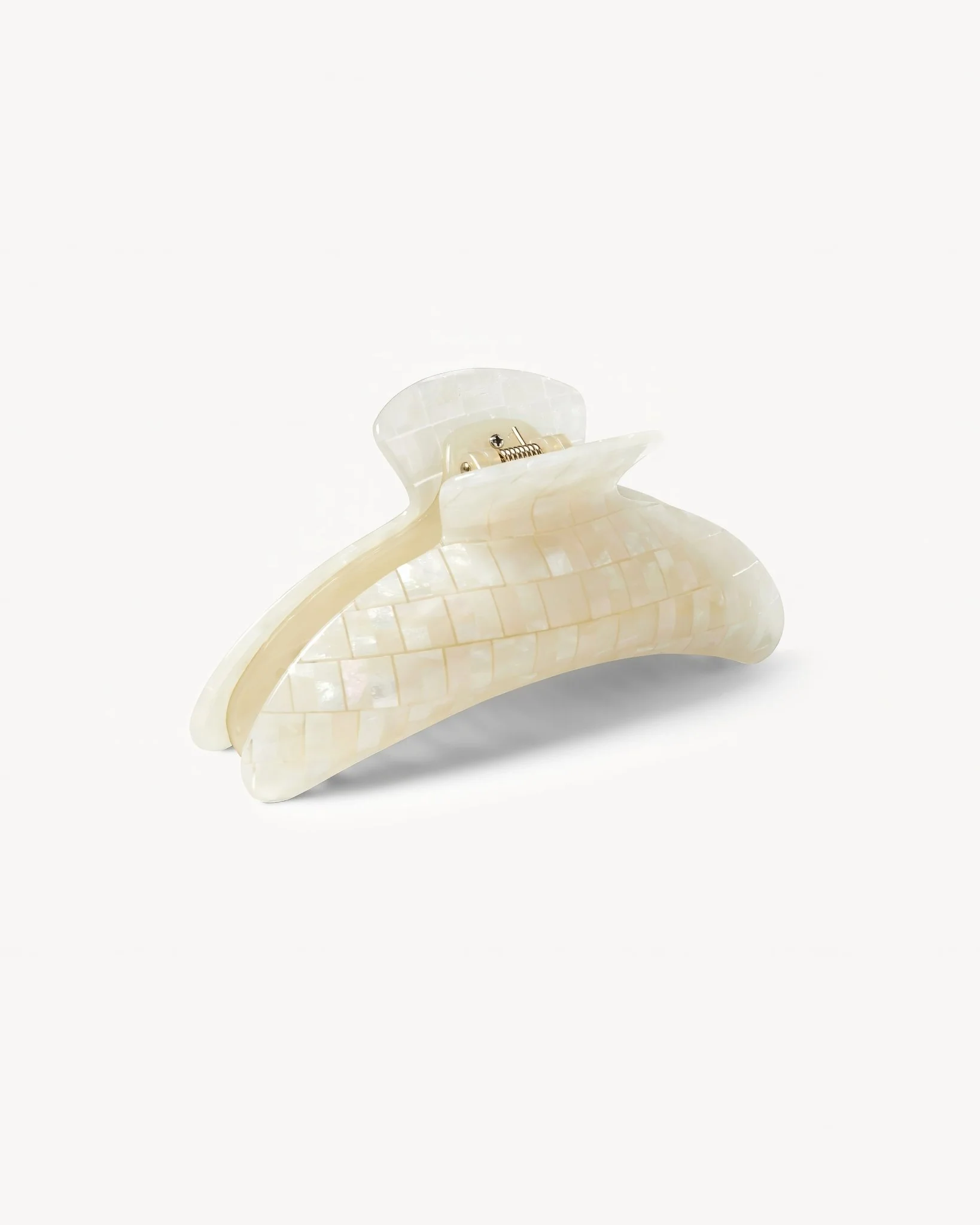 Jumbo Heirloom Claw in Opalite Shell Checker - Image 2