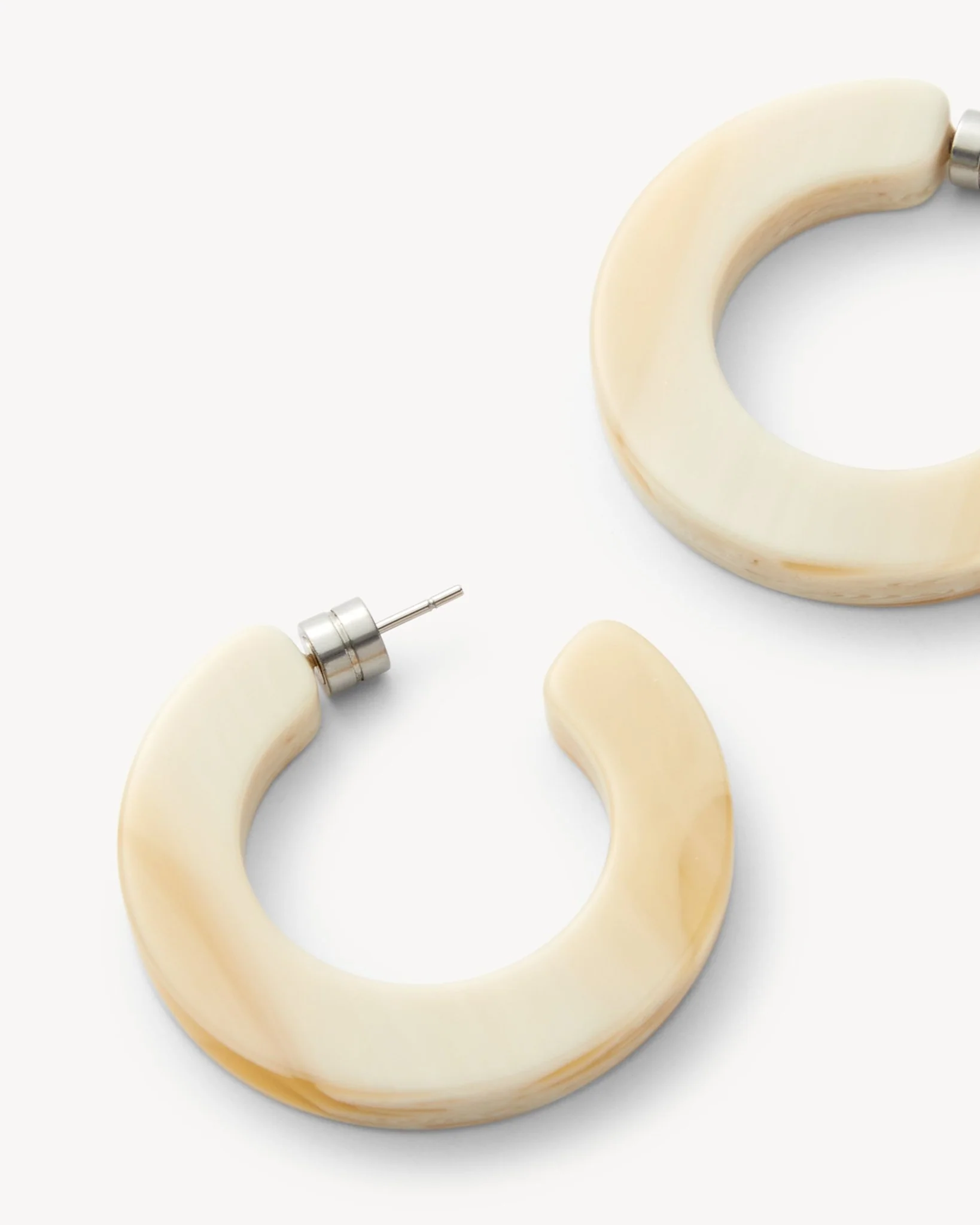 Kate Hoops in Alabaster - Image 2