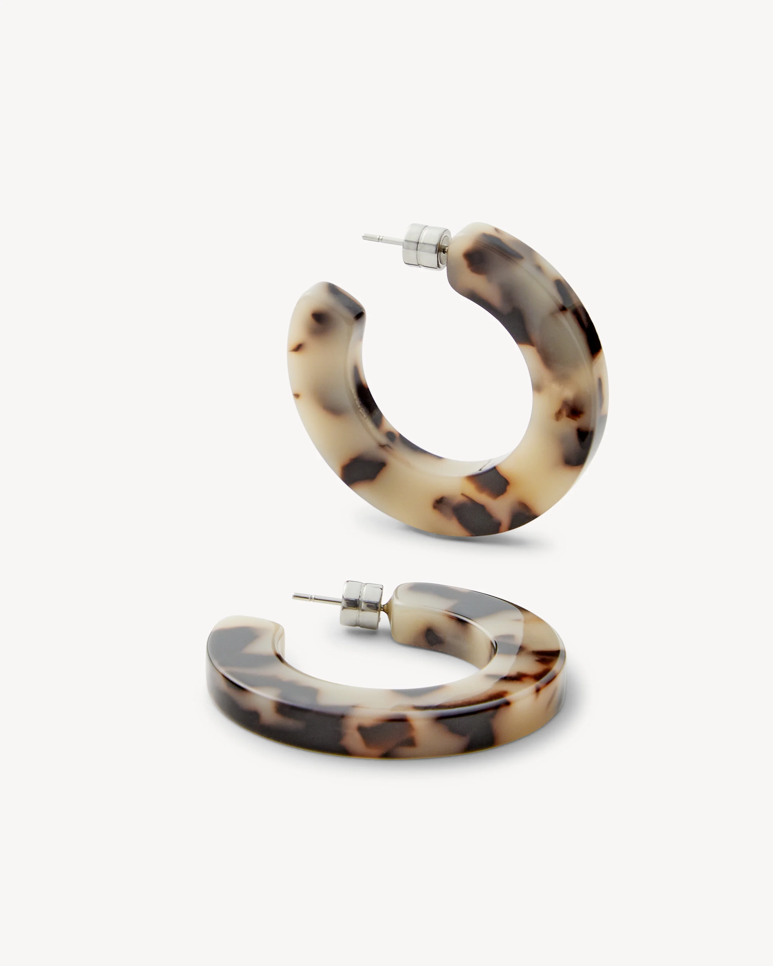 Kate Hoops in Ash Blonde Tortoise - Image 3