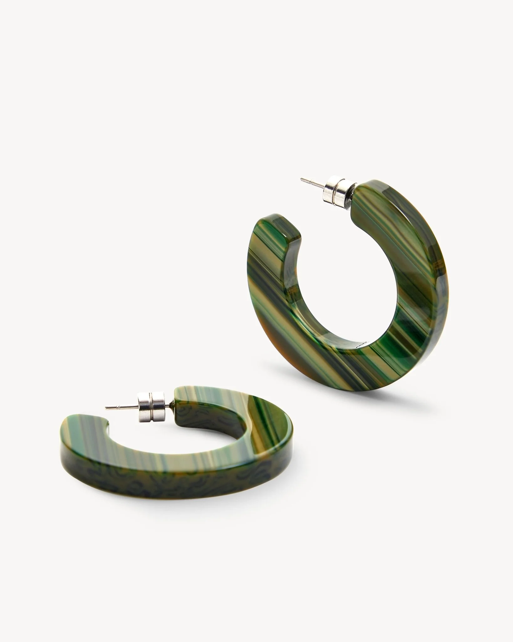 Kate Hoops in Meadow - Image 3