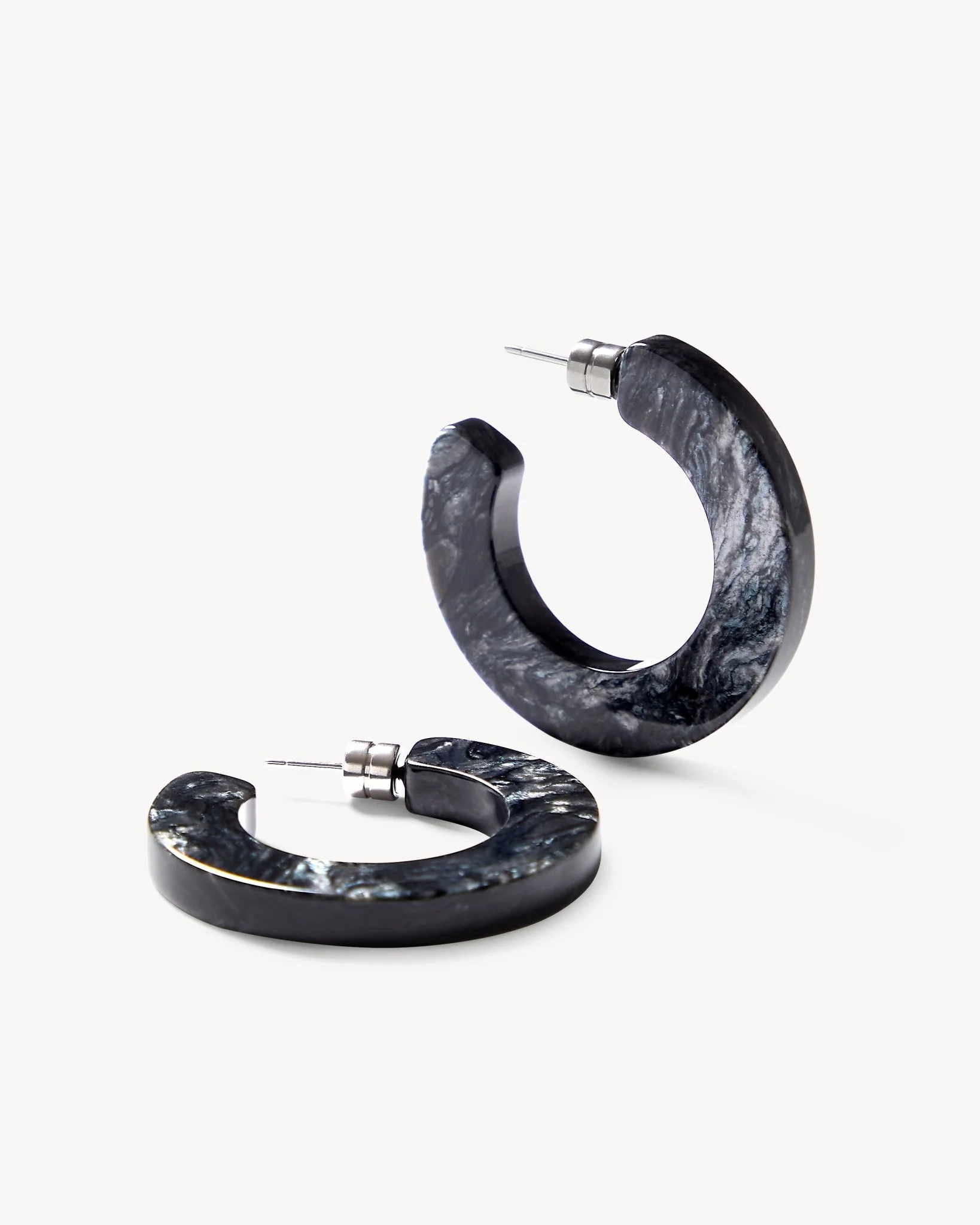 Kate Hoops in Obsidian - Image 3