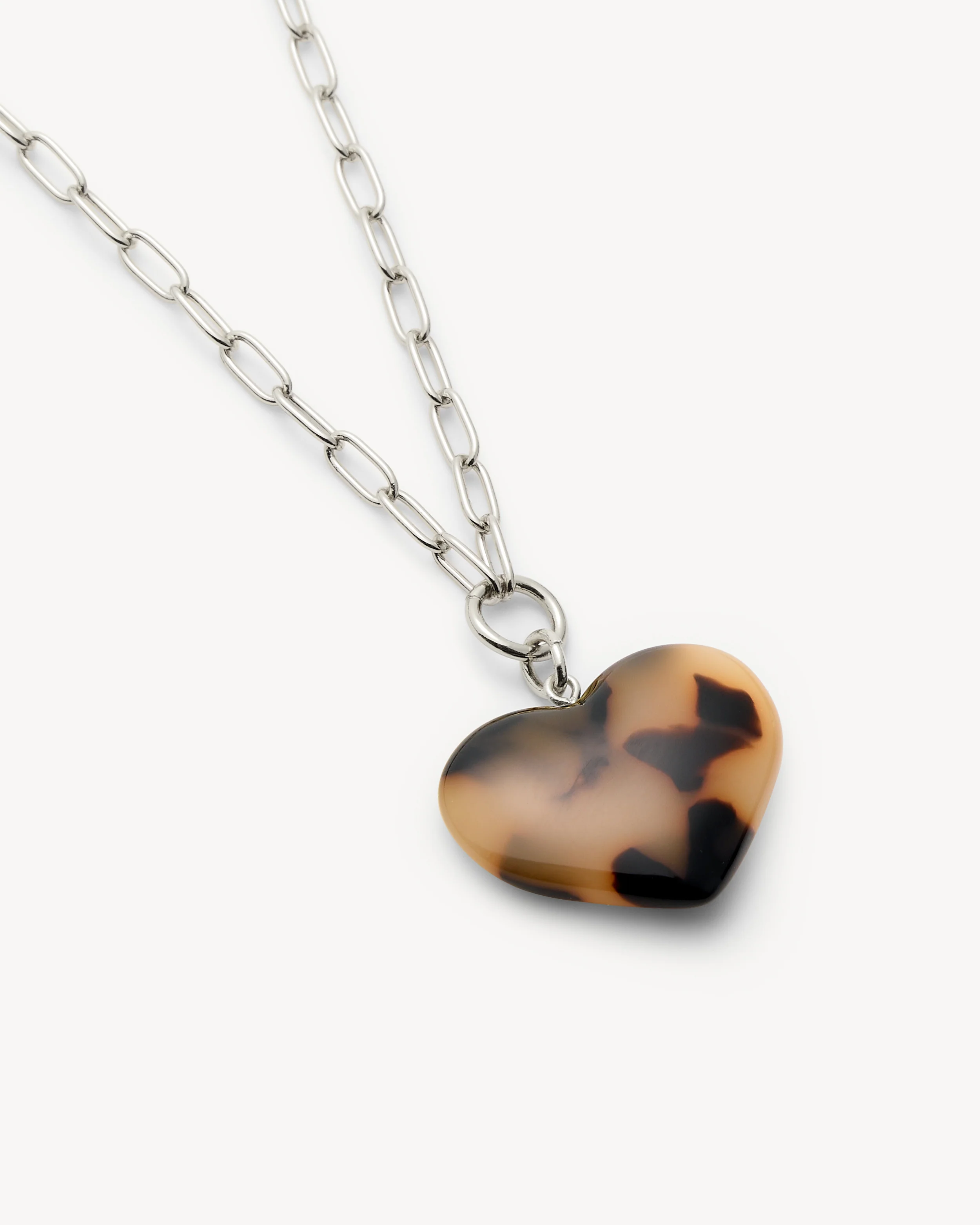Midi Heart Pendant Necklace in Blonde Tortoise - Image 4