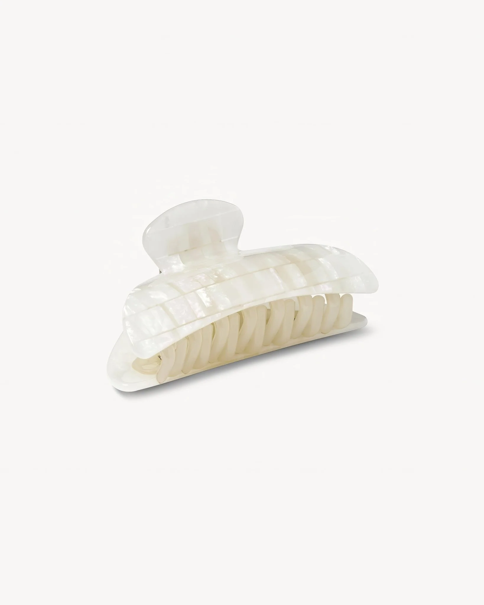 Midi Heirloom Claw in Opalite Shell Checker - Image 3