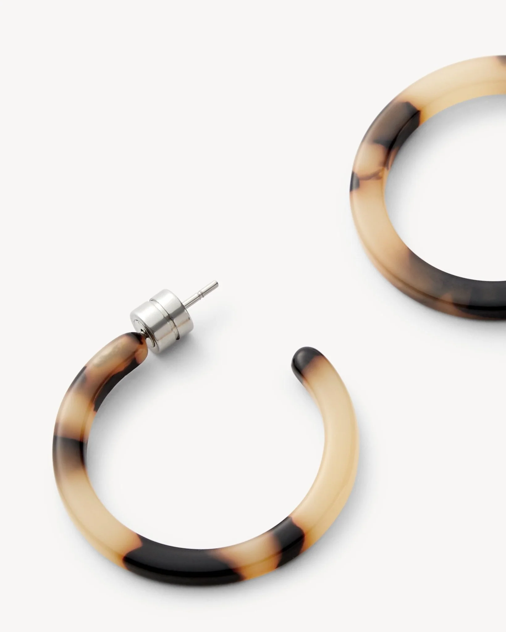 Mini Hoops in Blonde Tortoise - Image 3