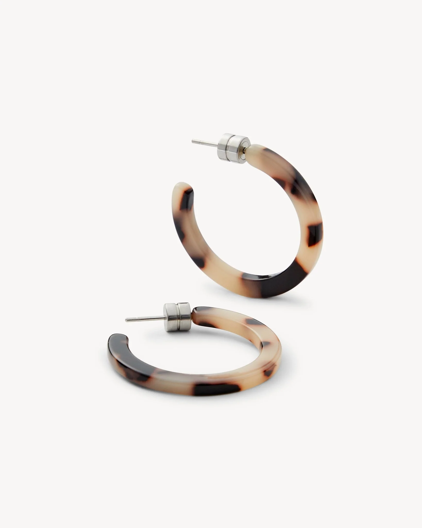 Mini Hoops in Ash Blonde Tortoise - Image 3
