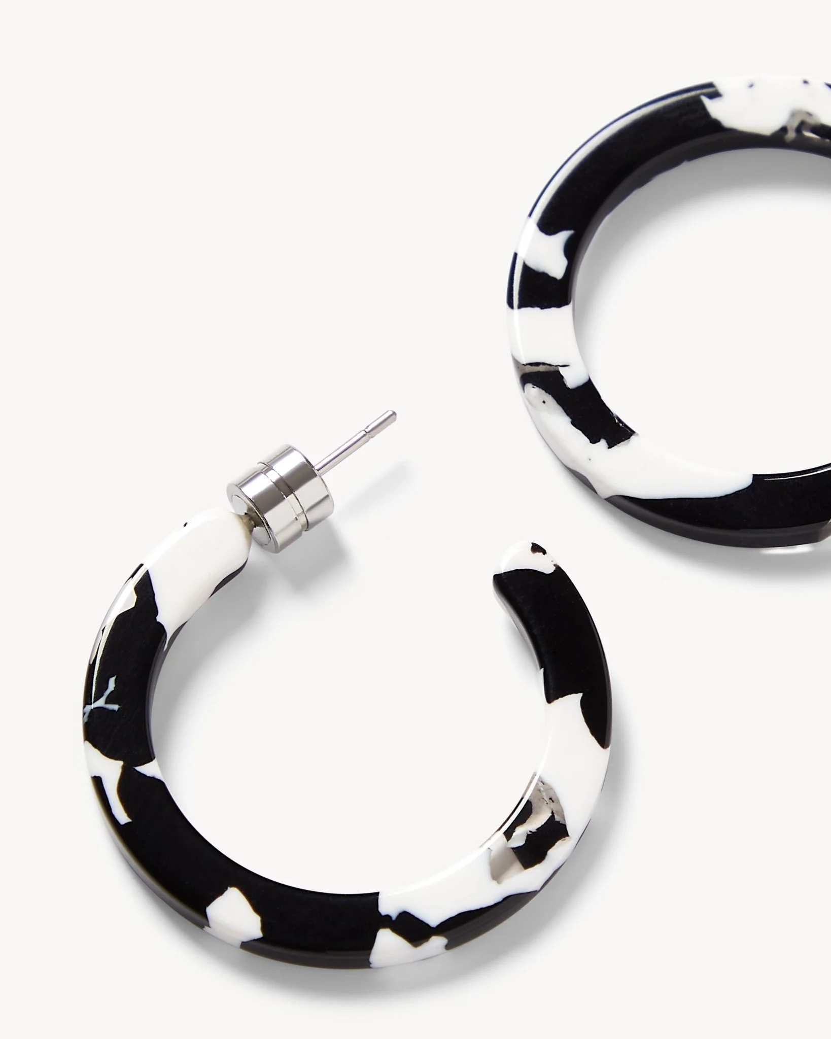 Mini Hoops in Noir - Image 2