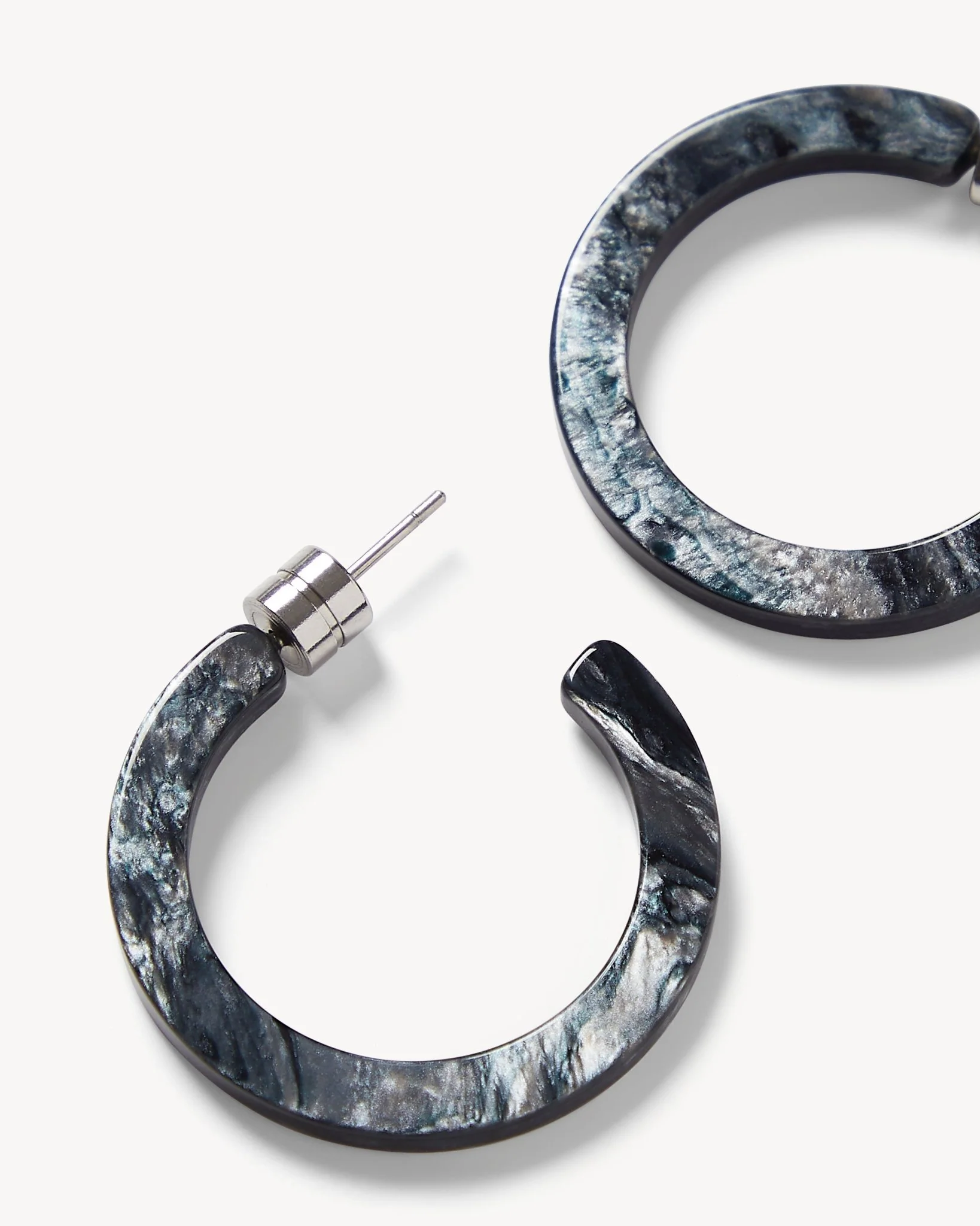 Mini Hoops in Obsidian - Image 2