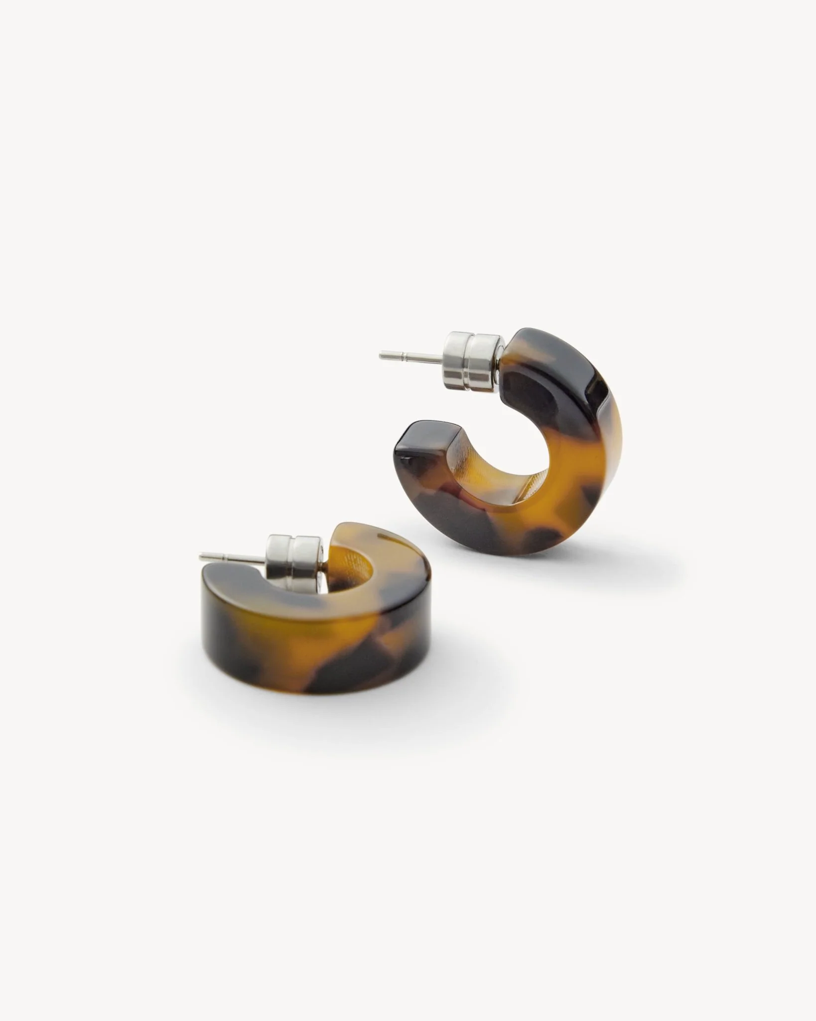 Muse Hoops in Classic Tortoise - Image 4