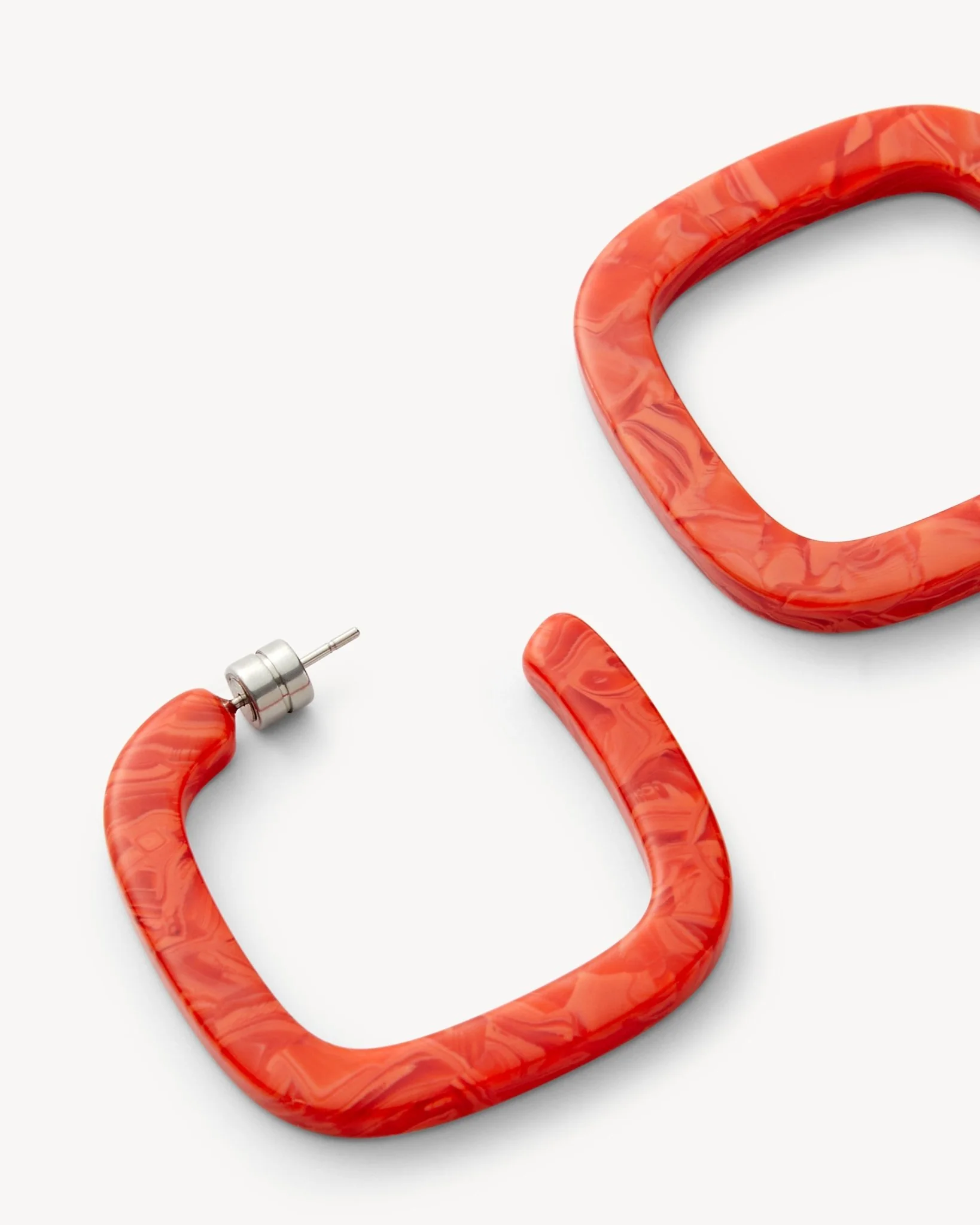 Midi Square Hoops in Poppy - Image 2
