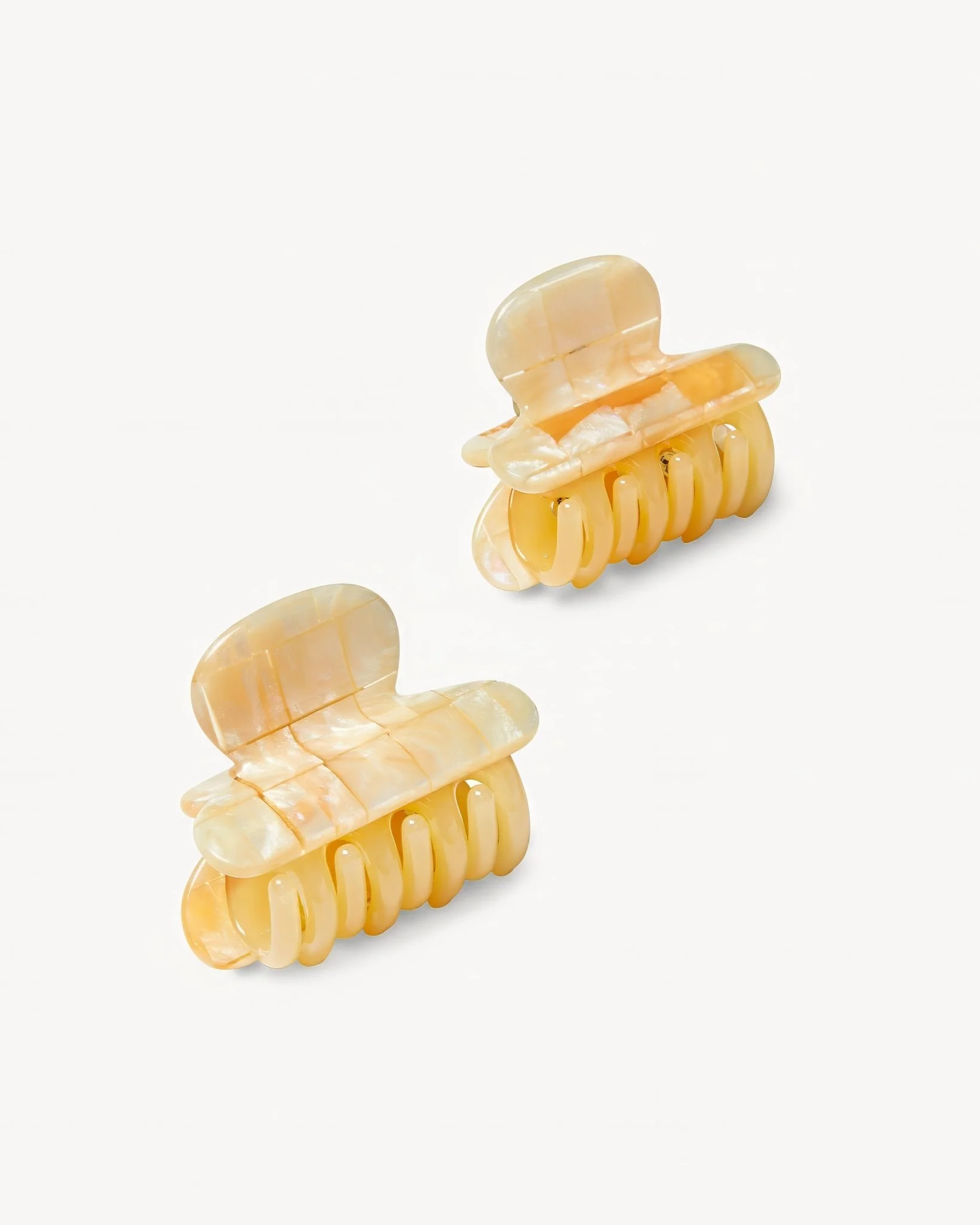 Twin Heirloom Claws in Sea Shell Checker - Image 3